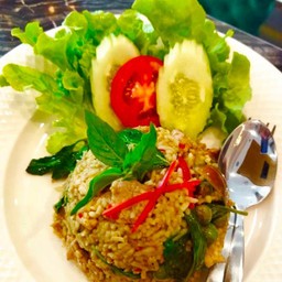 ข้าวผัดแกงเขียวหวานรวมมิตร