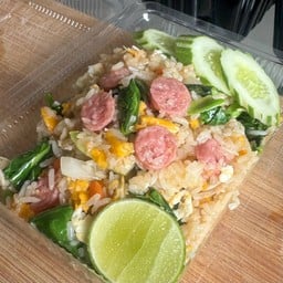 ข้าวผัดแหนม