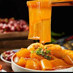 ยำหมาล่าเส้นมันเทศ