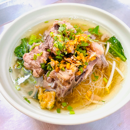 ก๋วยเตี๋ยวซี่โครงหมูน้ำใส