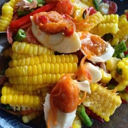 ตำข้าวโพดไข่เค็ม