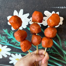 ลูกชิ้นทอดมันขายเป็นไม้
