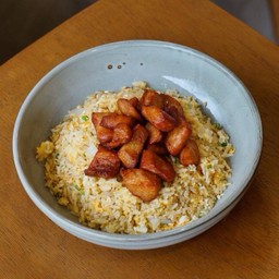 ข้าวผัดคอหมูทอด