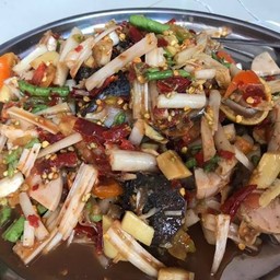 ตำหมูยอไหลบัว