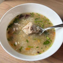 ข้าวต้มคุณยาย ไม่มีชื่อร้าน
