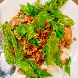 ไข่เยี่ยวม้ากะเพรากรอบ(กับข้าว)