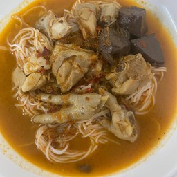 ขนมจีนแกงไก่