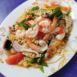 ยำมาม่าทะเล