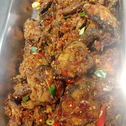 ปลาดุกกรอบผัดพริกแกง+ข้าว