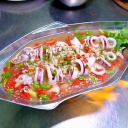 E25 หมึกไข่นึ่งมะนาว