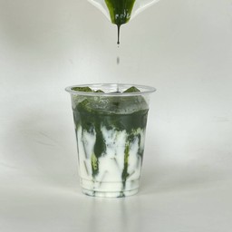 Matcha latte มัทฉะ ลาเต้ ( delivery )