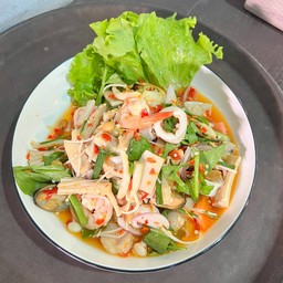 ยำเห็ดทะเลรวม