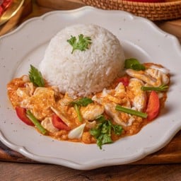 K44. ข้าวผัดผงกระหรี่ไก่