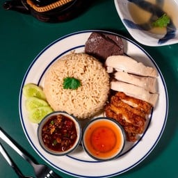 ข้าวมันไก่ (ต้มทอดผสม)