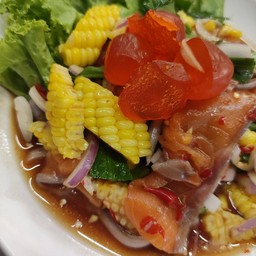 ยำแซลม่อน+ไข่แดงเค็ม