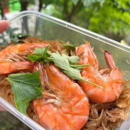 ส้มตำยำแซ่บ ข้าวหน้าไก่ ลาบ น้ำตก