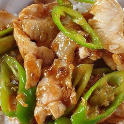 พริกหยวกหมูชิ้น.ราดข้าว