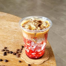 Ice Coffee Strawberry Latte