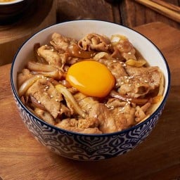 ข้าวหน้าหมูชาชู สุกี้ผัดโบราณ - Sohn Food ซอยเลิศแก้ว