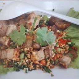 หมูกรอบคั่วพริกเกลือS