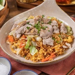 K26. ผัดมาม่าเนื้อ