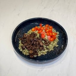 ข้าวผัดเพสโต้เนื้อกรอบ