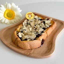 ปังแผ่นช็อคโกแลตอัลมอนด์