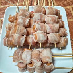 ไส้กรอกพันเบคอน