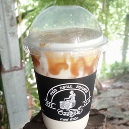 นมสดคาราเมลเย็น