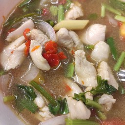 ต้มแซ่บไก่