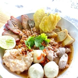 ขาหมูกิ่งแก้วรสเด็ด บ้านอ้อยสระบุรี