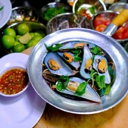 D17 หอยแมลงภู่อบสมุนไพร