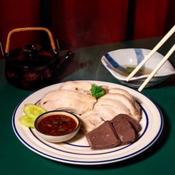 ไก่สับจานกลาง