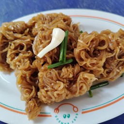 เส้นเล็กผัดซีอิ๊ว