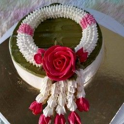 เค้กมาลัยขนาด 1 ปอนด์ กุหลาบสีแดง