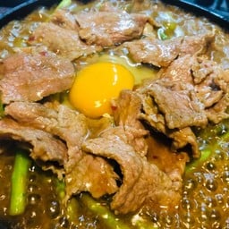 เนื้อพระจันทร์ (ทวีชัย)