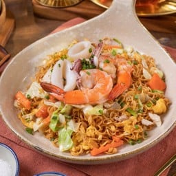 K28. ผัดมาม่าทะเล