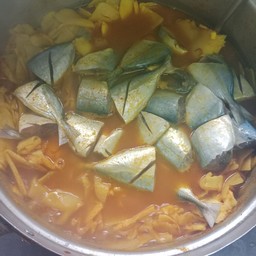 แกงส้มใต้หน่อไม้ดอง+ข้าว