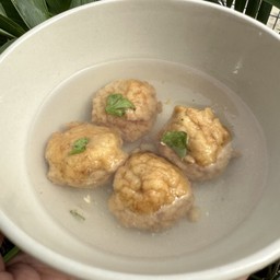 ลูกชิ้นกุ้งทอด 4 ลูก