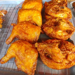 อกไก่