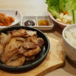 삼겹살구이 Samgyeobsal หมูสามชั้นย่าง((250g)