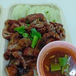 ข้าวหน้าไส้อ่อนอบโอ่ง