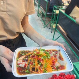 ยำกุ้งทูโทน