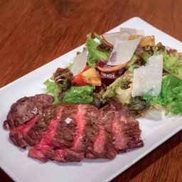 Grilled Bavette Steak Salad