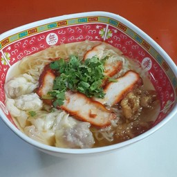 บะหมี่เฮีย ปากทางเข้าวัดเล่งเน่ยยี่2 -