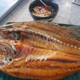 ปลากะพงทอดน้ำปลา