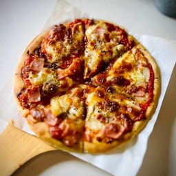 พิซซ่าฮาวายเอี้ยน