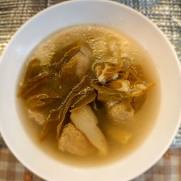 ต้มขาหมูใบชะมวง