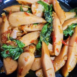 ข้าวกะเพราไส้กรอก