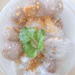 สาคูไส้หมู ปากหม้อ  ป้ากุล ถนน 345